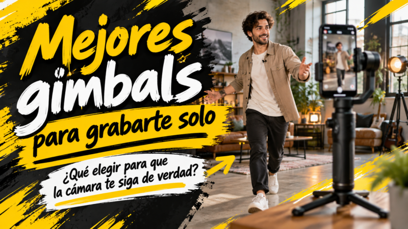 Creador grabándose solo con un smartphone colocado en un gimbal con trípode y seguimiento automático.